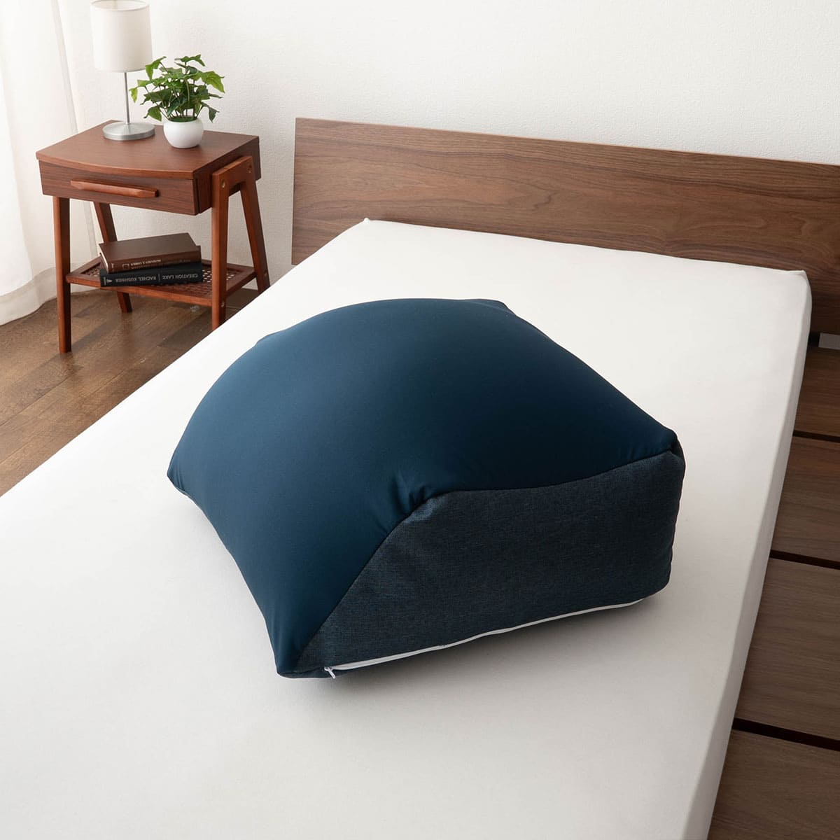 ふくらはぎを支える枕 ふくらはぎのための枕 足枕 フットピロー 脚全体用 ふくらはぎ用 クッション 高さ調節シート付き 疲労 だるさ 重さ フットケア 母の日 父の日 敬老の日 ギフト プレゼント