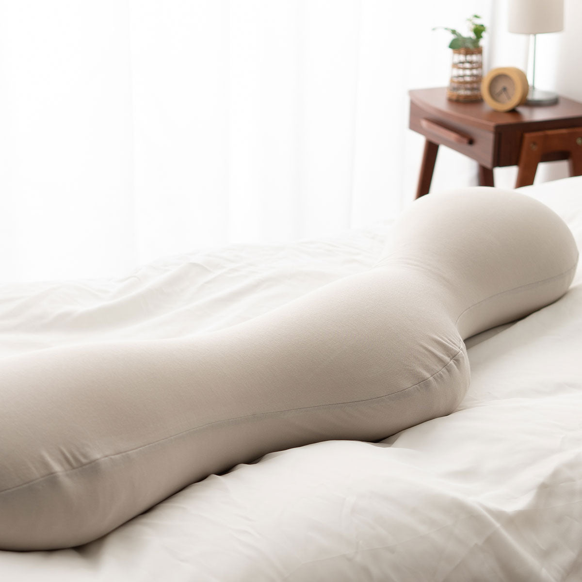 抱き枕 ボディピロー 日本製 ビーズ 枕 まくら クッション もっちり 横向き寝 シムズ 敬老の日 母の日 父の日 誕生日 ギフト プレゼント 実用的 ショールーム体験可