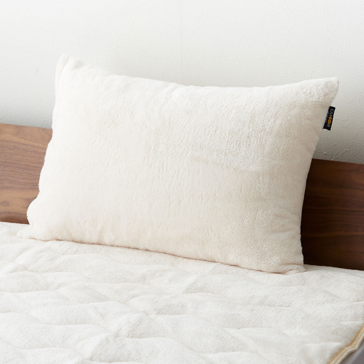 枕カバー ピローケース 43×63cm 2枚組 枕 まくら マクラ ピロー カバー ケース 極暖 +4℃ 吸湿発熱 あったか 秋 冬 防寒対策 寒さ対策 冷え対策