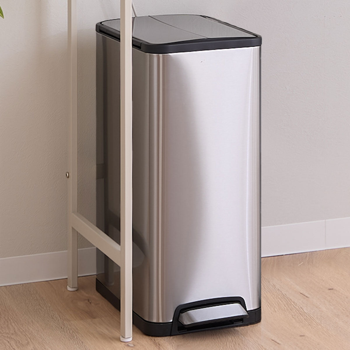 バタフライ式 ダストボックス 32L ペダル式 ゴミ箱 ロック付き インナーバケツ付き 持ち手付き 静音 大容量 スリム