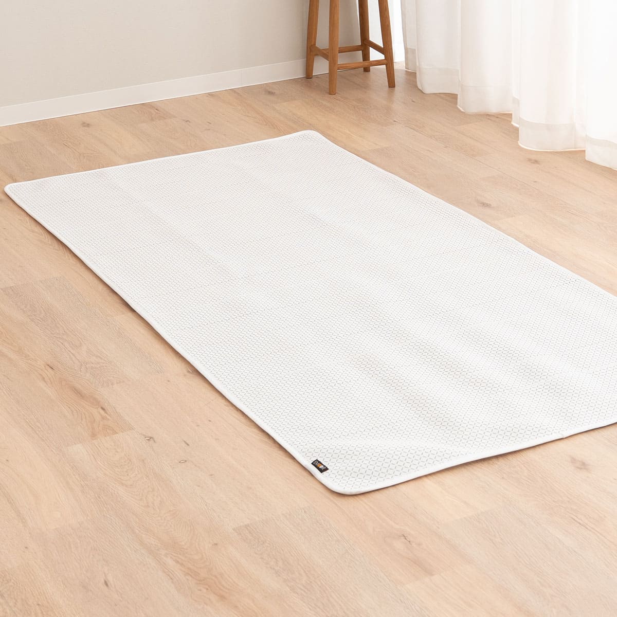 マットレス用 滑り止め 97×195cm ズレ防止 隙間防止 湿気対策 補助パッド 下敷き フロアマット フロアシート 軽量 コンパクト 滑らない ズレない パッド マット シート マットレス 敷き布団 洋室 和室 フローリング 畳