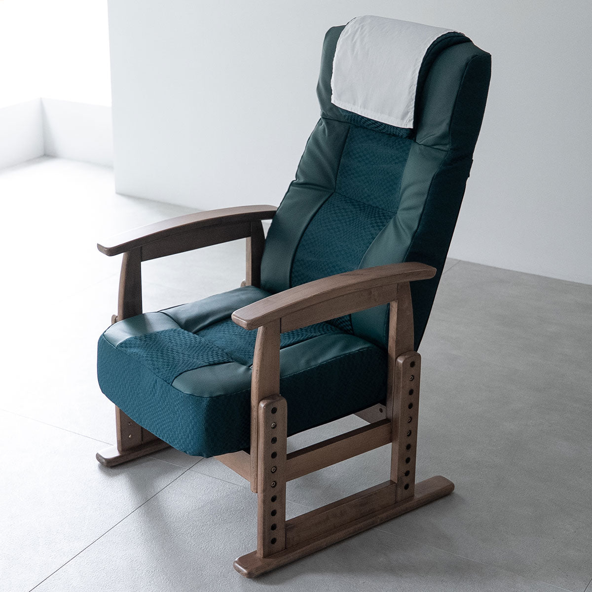 JR東日本コラボ 山形新幹線 E8系 ポケットコイル 高座椅子 普通席デザイン グリーン席デザイン 無段階リクライニング 肘付き 座面高調節可 チェア