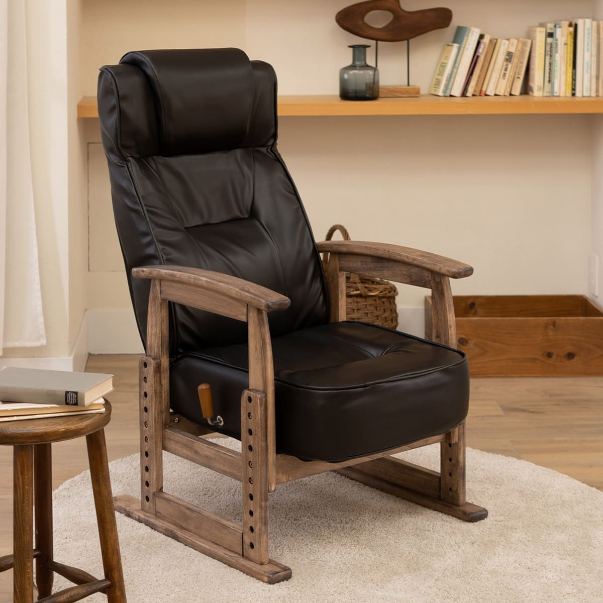 【有吉くんの正直さんぽで高評価】立ち上がりを考えた 高座椅子 「かなた」 無段階リクライニングチェア ポケットコイル 座面高調節可 ショールーム体験可 【完成品】