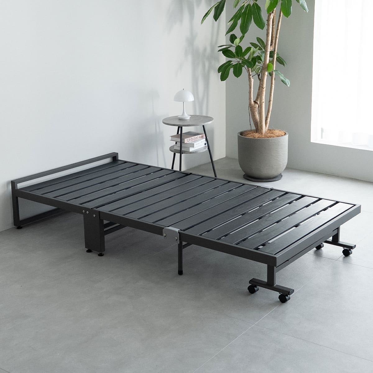 三つ折りマットレス専用 折りたたみベッド FARBLE シングルサイズ すのこベッド 軽量 頑丈 静音 コンパクト 省スペース 指はさみ防止パーツ付き キャスター付き ベッド下収納 ファーブル ショールーム体験可