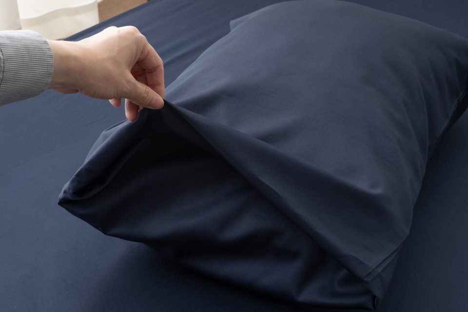 枕カバーを洗う頻度はどのくらい？重要性や効率の良い洗い方も解説