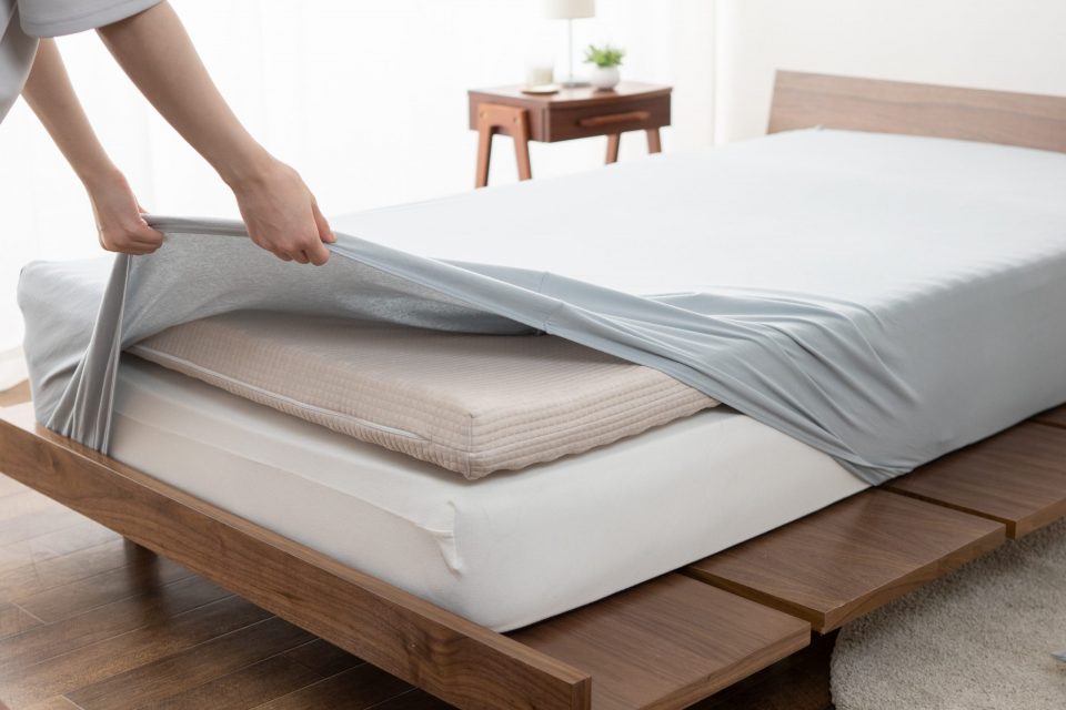 マットレスの使い方｜敷き方の正しい順番とあると便利な5つの寝具