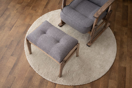 くつろぐための座り姿勢とオットマン＠CSチームスタッフK