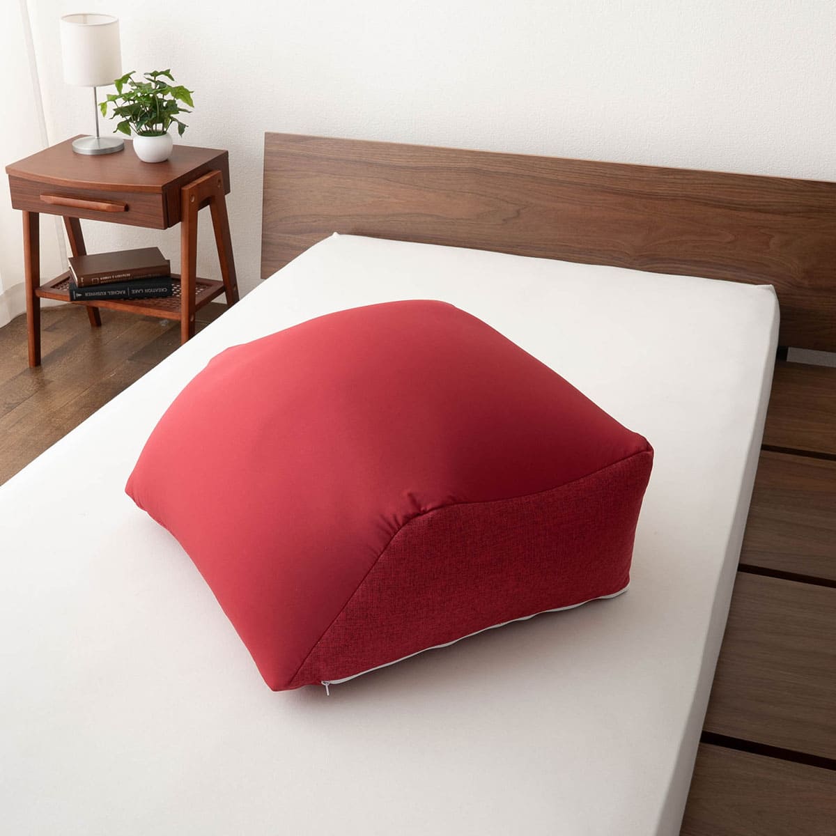 ふくらはぎを支える枕 ふくらはぎのための枕 足枕 フットピロー 脚全体用 ふくらはぎ用 クッション 高さ調節シート付き 疲労 だるさ 重さ フットケア 母の日 父の日 敬老の日 ギフト プレゼント