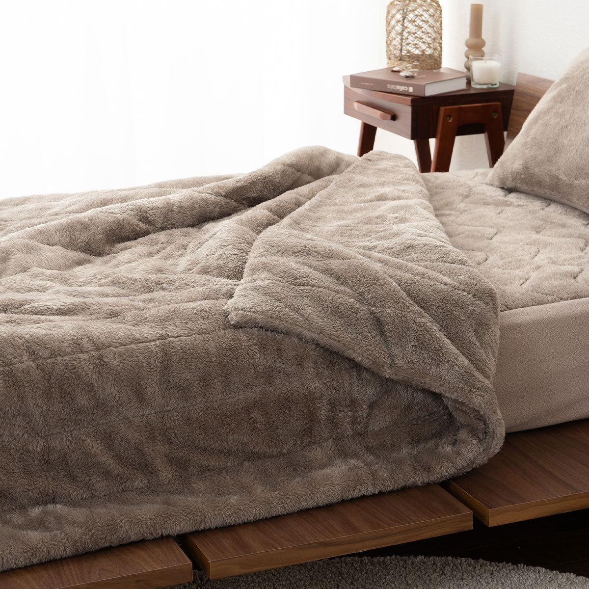 ウルトラ極暖 カバーにもなる6層毛布 シングルサイズ 抗菌防臭 吸湿発熱 極暖 +4℃