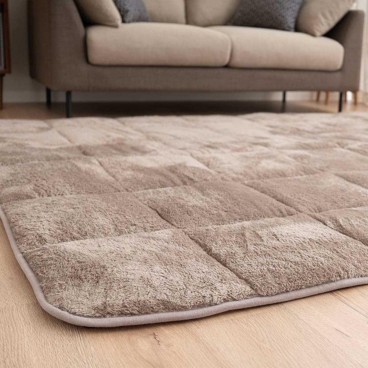 ラグ ラグマット 190×190cm カーペット 絨毯 敷きパッド 極暖 +4℃ 吸湿発熱 あったか 秋 冬 防寒対策 寒さ対策 冷え対策 正方形 約2畳