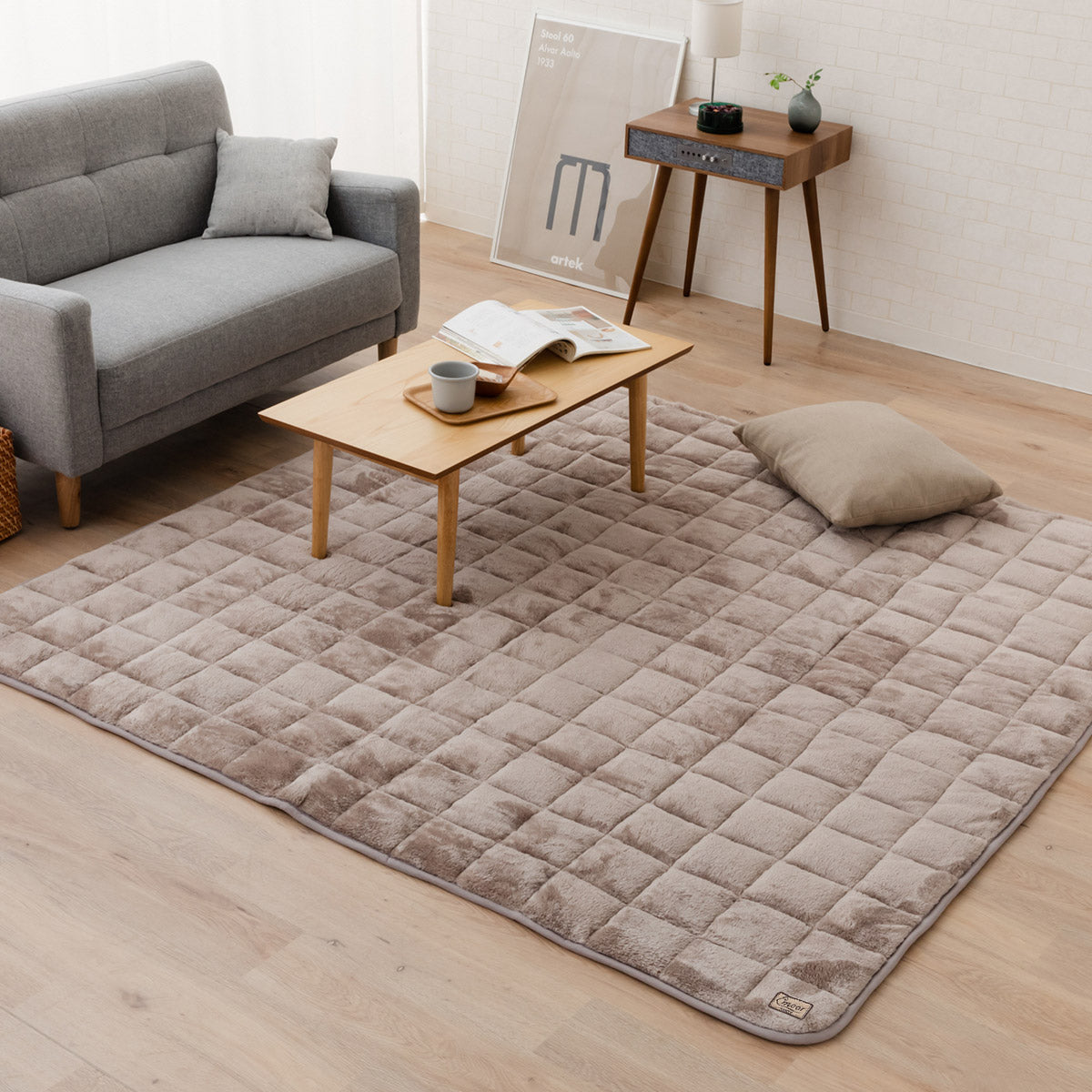 ラグ ラグマット 190×190cm カーペット 絨毯 敷きパッド 極暖 +4℃ 吸湿発熱 あったか 秋 冬 防寒対策 寒さ対策 冷え対策 正方形 約2畳