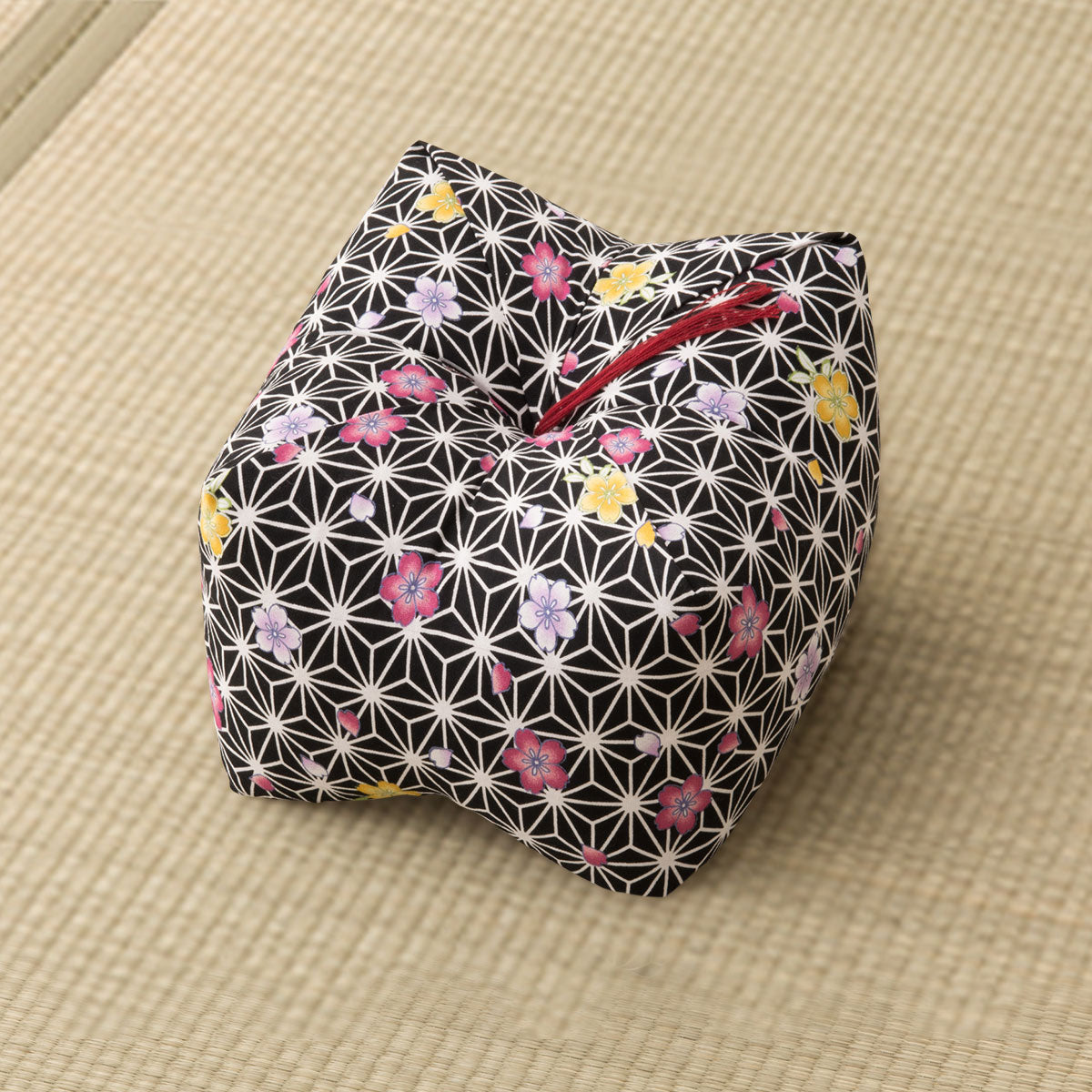 正座クッション 大きいサイズ 正座椅子 日本製 そばがら 綿100％ しびれ対策 そば殻枕 ごろ寝枕 葬式 通夜 法事 稽古 あぐら