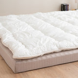 ファミリーマットレス専用 極厚 敷きパッド ワイドキング 日本製 抗菌・防臭・防ダニ 四隅ゴムバンド付き 幅300cm