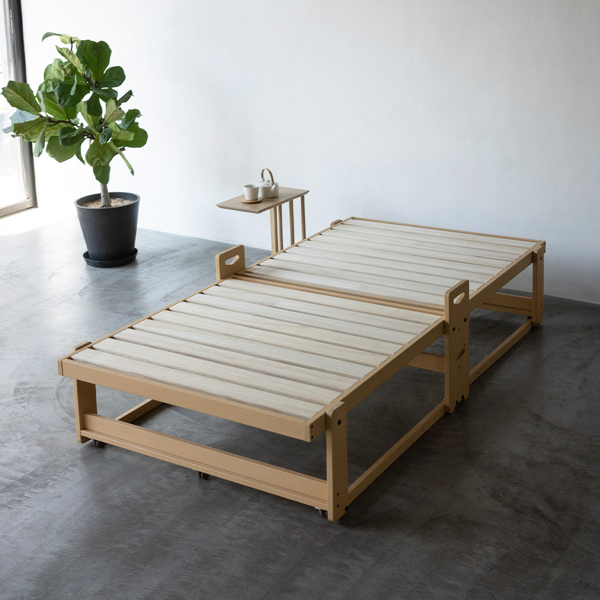 折りたたみベッド すのこベッド　完成品 アシスト機能付き 安全ロック付き 取っ手付き 木製 桐 すのこ スノコ