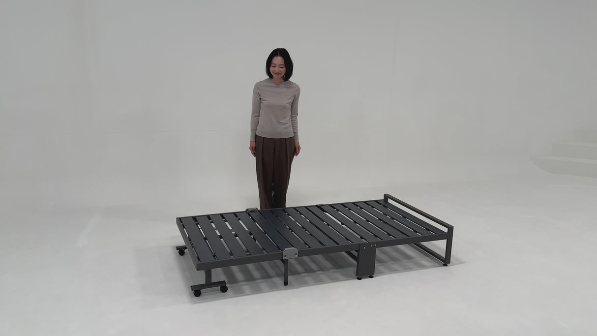 三つ折りマットレス専用 折りたたみベッド FARBLE シングルサイズ すのこベッド 軽量 頑丈 静音 コンパクト 省スペース 指はさみ防止パーツ付き キャスター付き ベッド下収納 ファーブル　ショールーム体験可