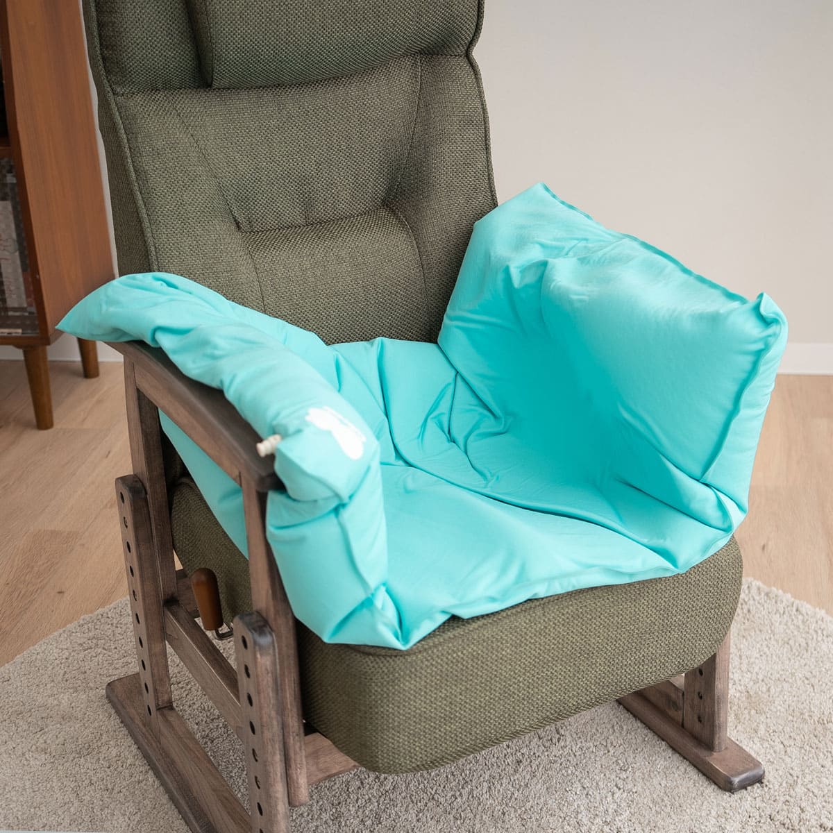 形状記憶 サポートクッション 日本製 体位保持 姿勢保持 姿勢崩れ対策 体圧分散 持ち運び可能 高座椅子用 車椅子用 介助椅子用 介護 ロコモ対策